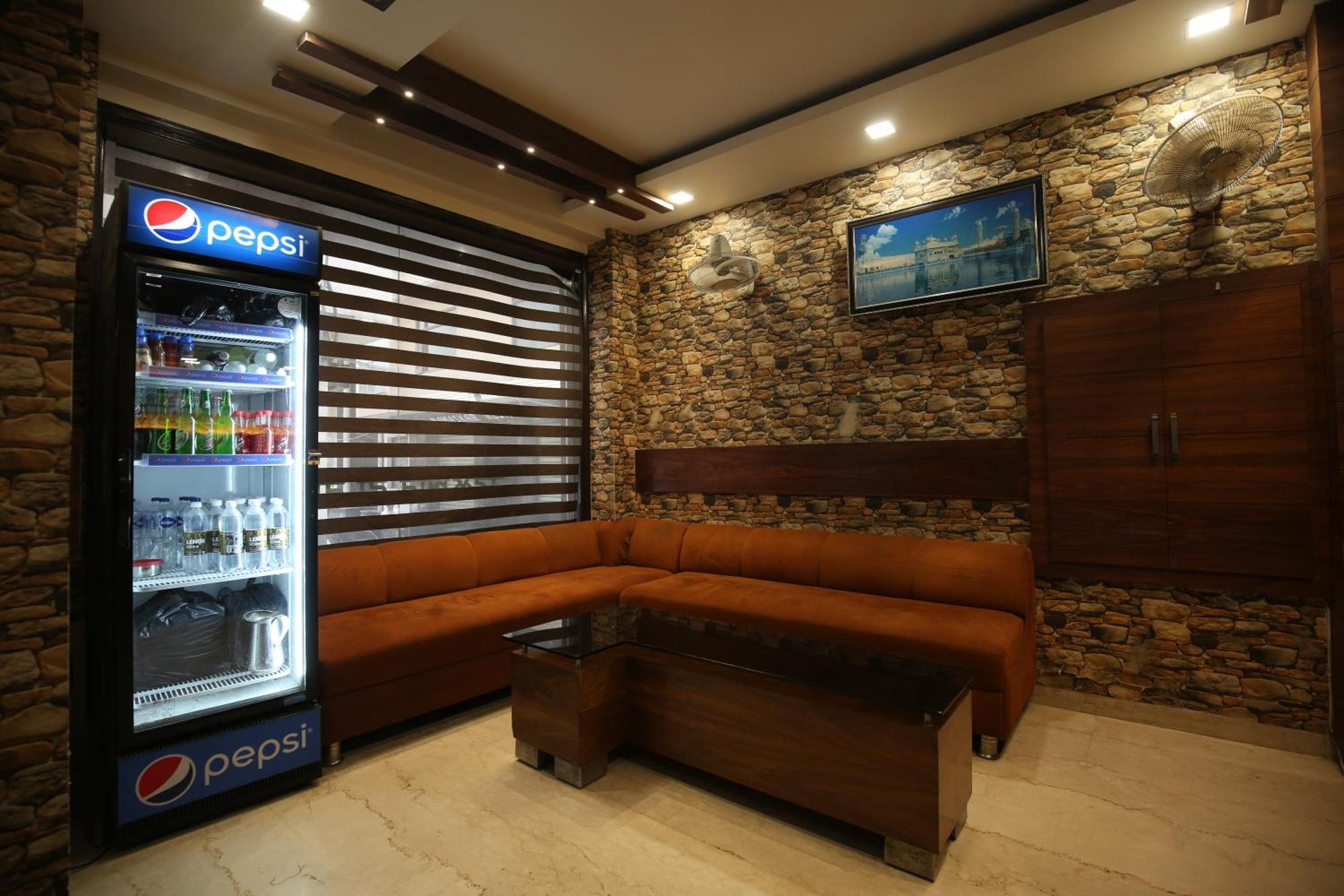 Hotel Rv Regency Амритсар Экстерьер фото