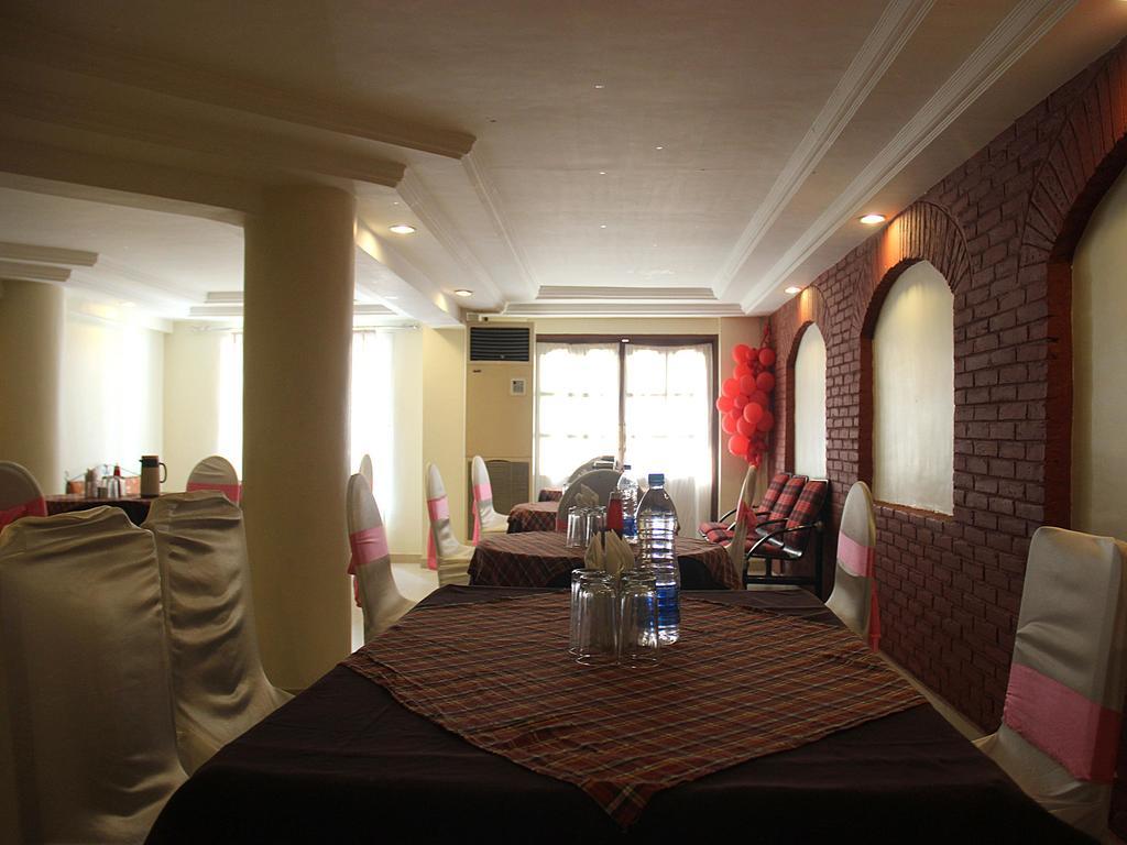 Hotel Rv Regency Амритсар Экстерьер фото